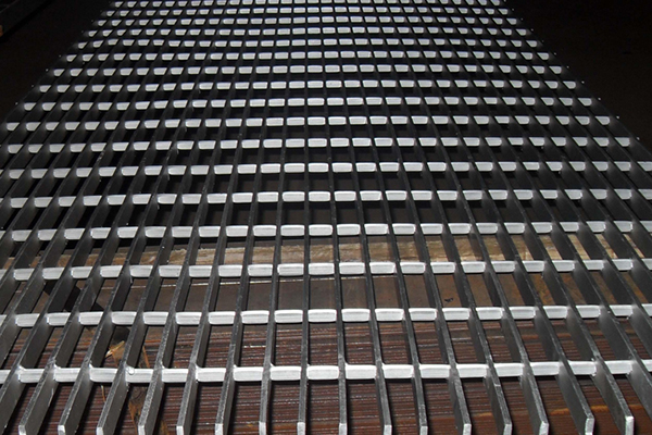 扁钢互插钢格板